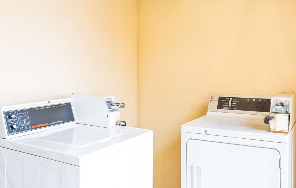 Days Inn By Wyndham San Diego-East/El Cajon Facilities photo